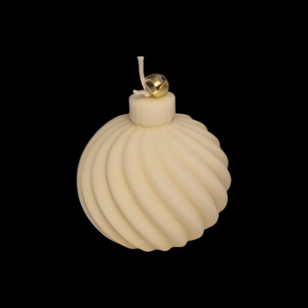 Winter Bauble – Torsade