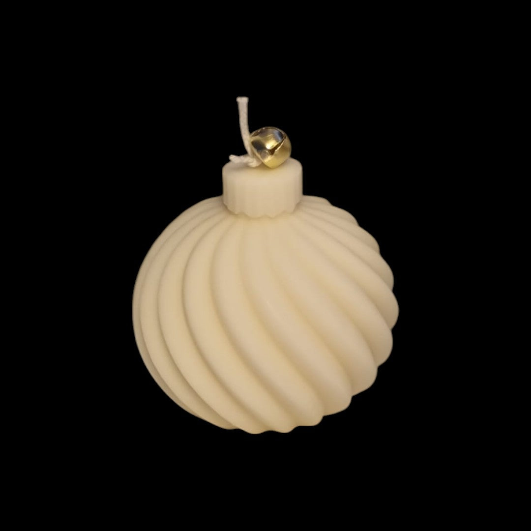 Winter Bauble – Torsade